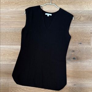 Uniqlo x Mame Kurogouchi Sleeveless Knit Top